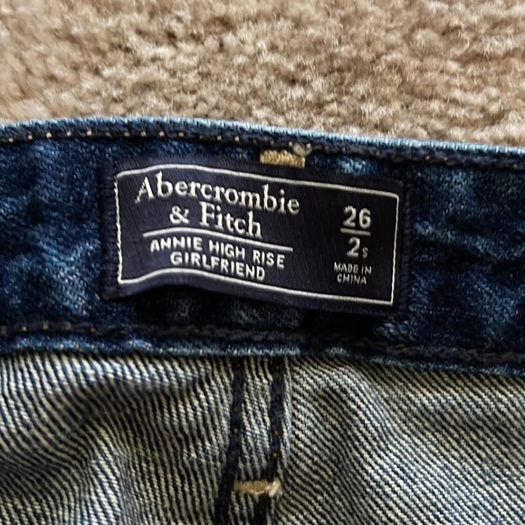 Abercrombie and Fitch Capri Style Jeans - Picture 4 of 5